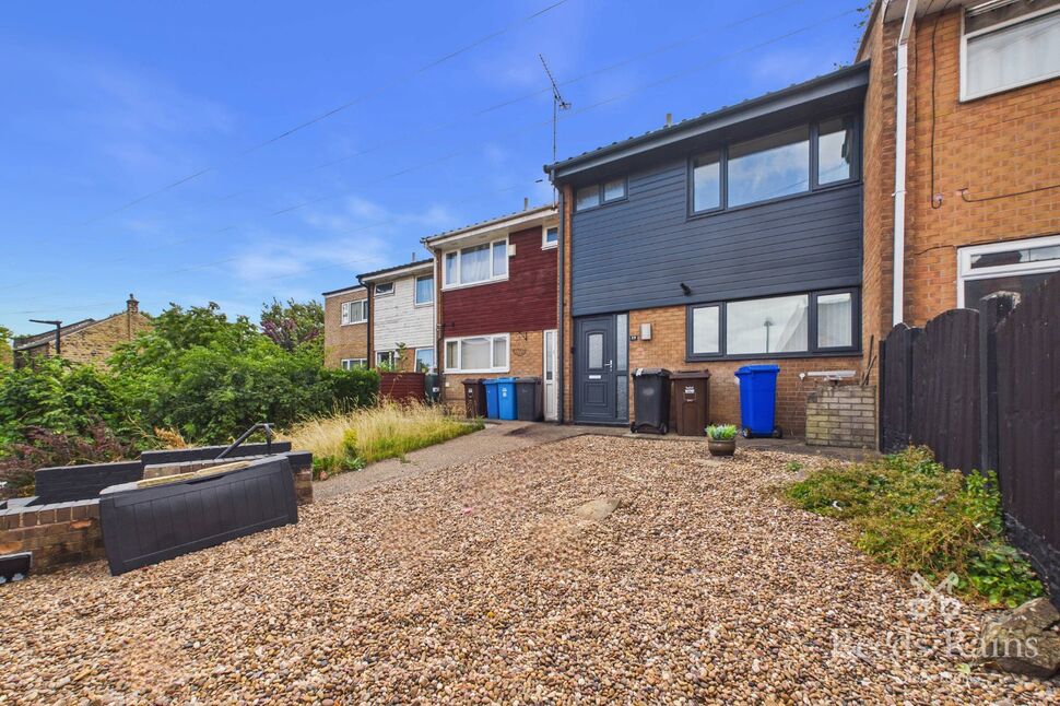 Main image of 3 bedroom Mid Terrace House to rent, Chapman Street, Sheffield, S9
