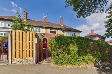 2 bedroom Mid Terrace House to rent
