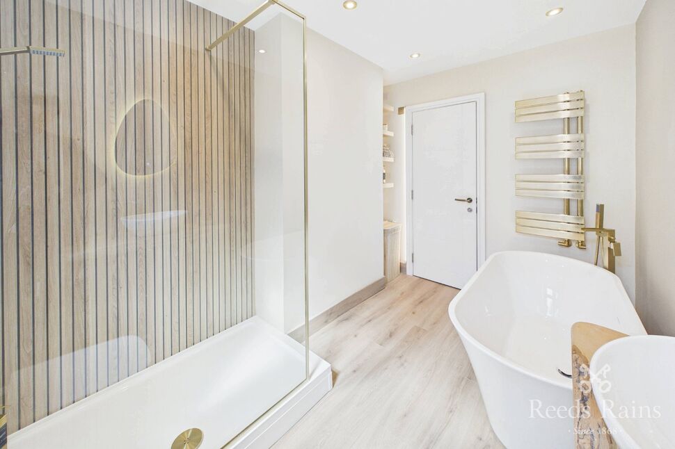 Family Bathroom WC
