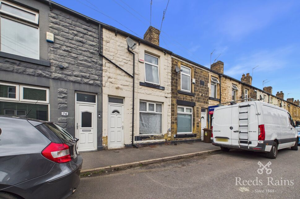 3 bedroom Mid Terrace House for sale
