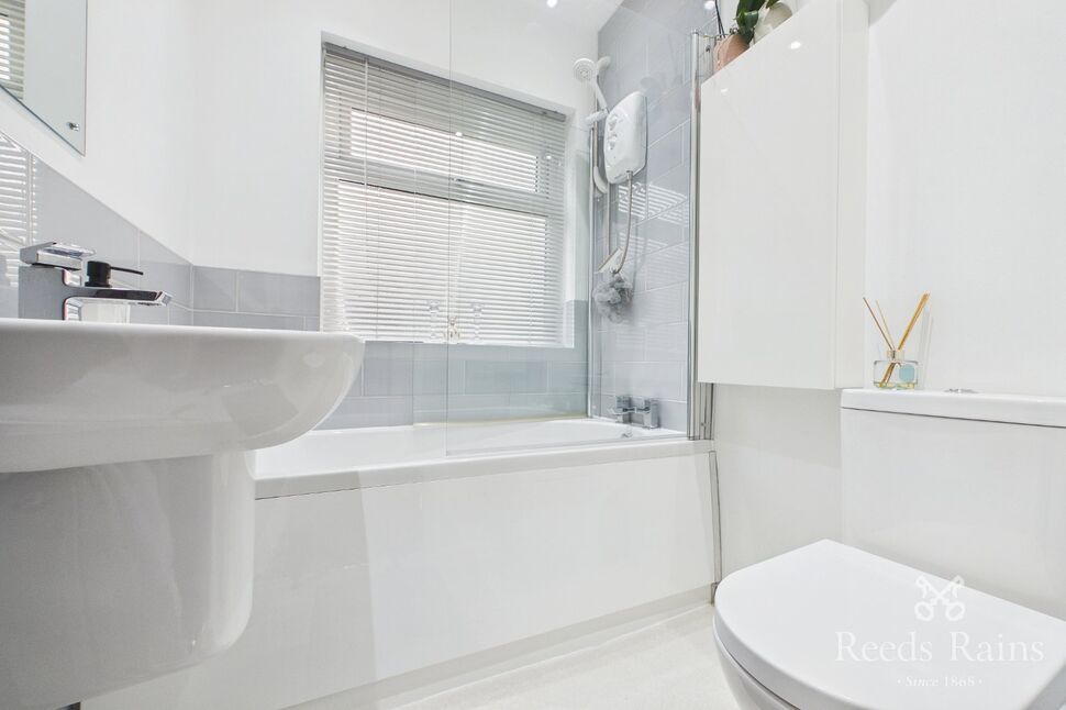 Family Bathroom WC