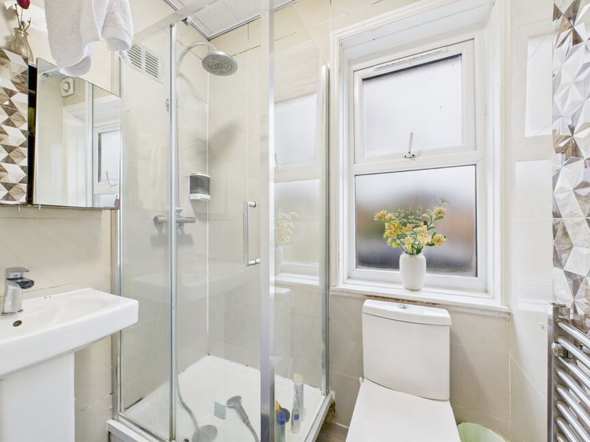 Shower Room WC