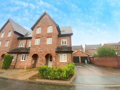 3 bedroom End Terrace House to rent