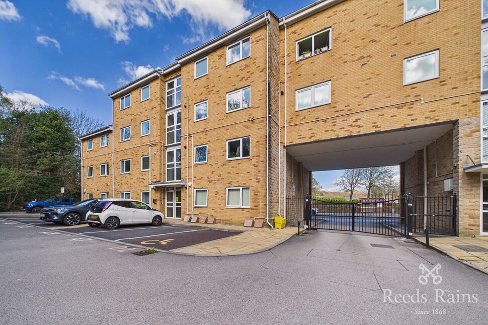 Main image of 2 bedroom Flat to rent, Halifax Road, Huddersfield, HD3