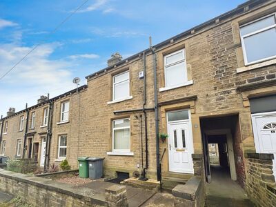 King Street, 2 bedroom Mid Terrace House to rent, £750 pcm