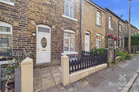 Church Lane, 3 bedroom Mid Terrace House to rent, &pound;900 pcm