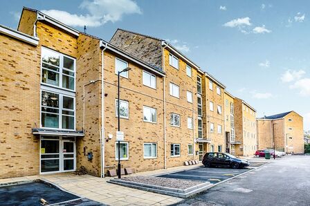 2 bedroom  Flat to rent
