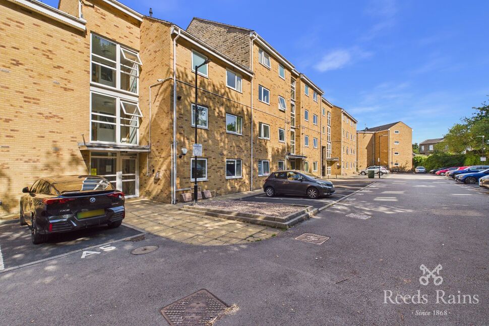 Main image of 2 bedroom Flat to rent, Halifax Road, Birchencliffe, Huddersfield, HD3