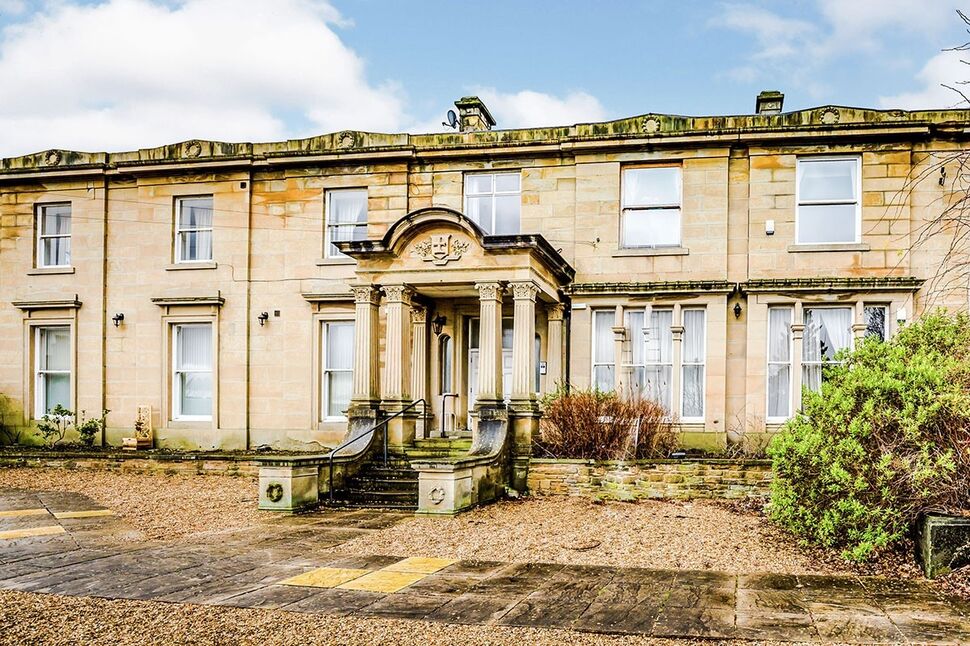 Main image of 1 bedroom Flat to rent, Moorside Avenue, Crosland Moor, Huddersfield, HD4