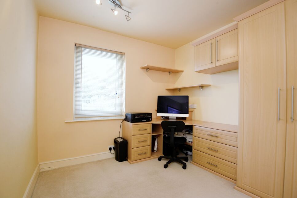 4 bedroom End Terrace House for sale, Dalton Fold Road, Dalton