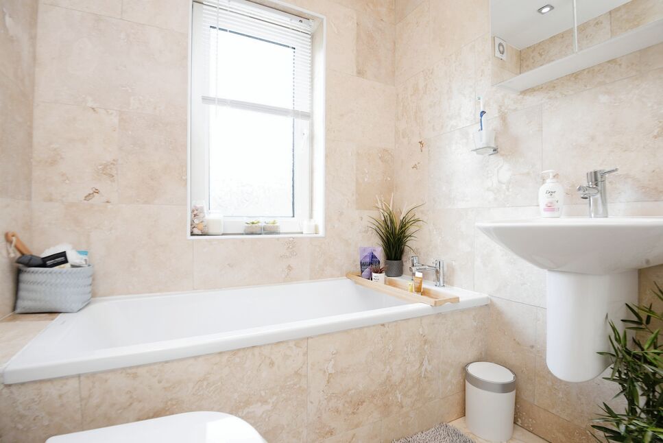 4 bedroom End Terrace House for sale, Dalton Fold Road, Dalton