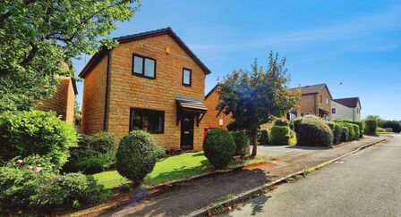3 bedroom Detached House to rent