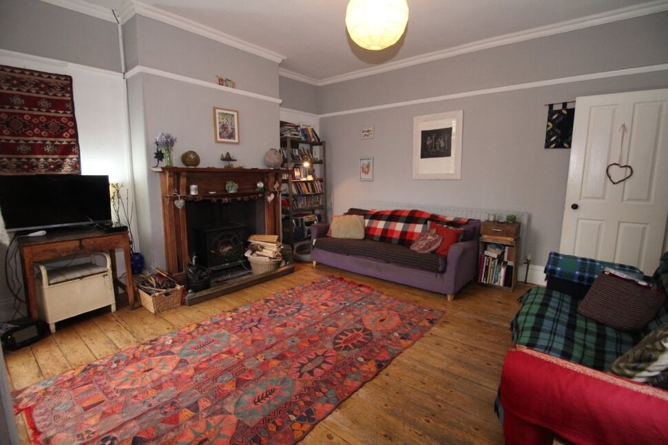 4 bedroom Mid Terrace House for sale, Luck Lane, Huddersfield, HD1 £