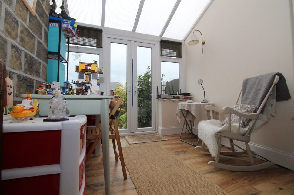 4 bedroom Mid Terrace House for sale, Luck Lane, Huddersfield, HD1 £