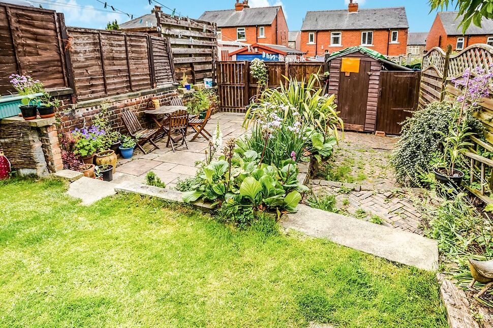 4 bedroom Mid Terrace House for sale, Luck Lane, Huddersfield, HD1 £