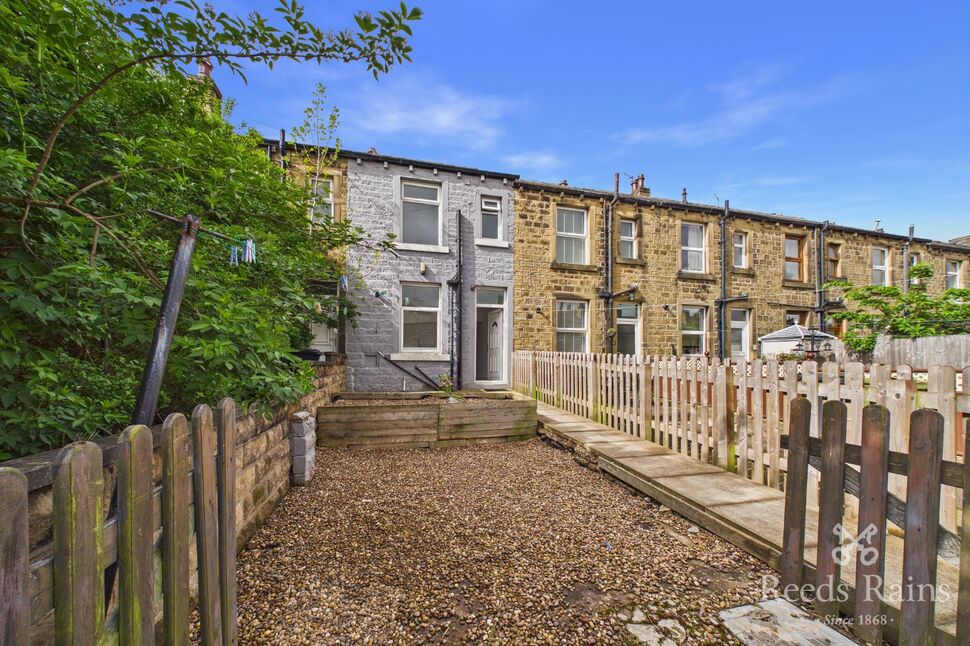 Main image of 2 bedroom Mid Terrace House to rent, Senior Street, Huddersfield, West Yorkshire, HD5