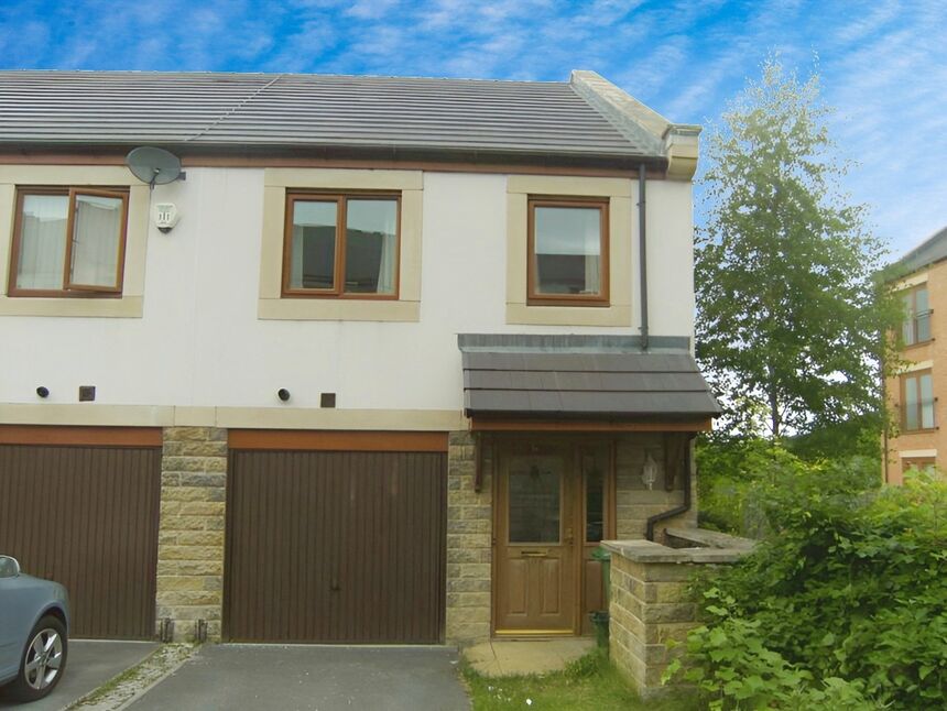 Main image of 4 bedroom End Terrace House for sale, Greenlea Court, Dalton, Huddersfield, West Yorkshire, HD5