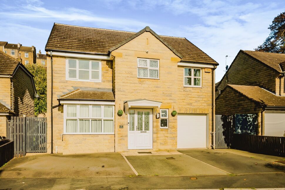 3 bedroom Detached House for sale, Fenay Lane, Fenay Bridge, HD8 £425,000