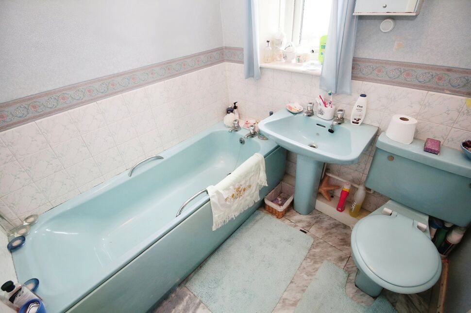 2 bedroom Mid Terrace House for sale, Minerva Street, Cowlersley