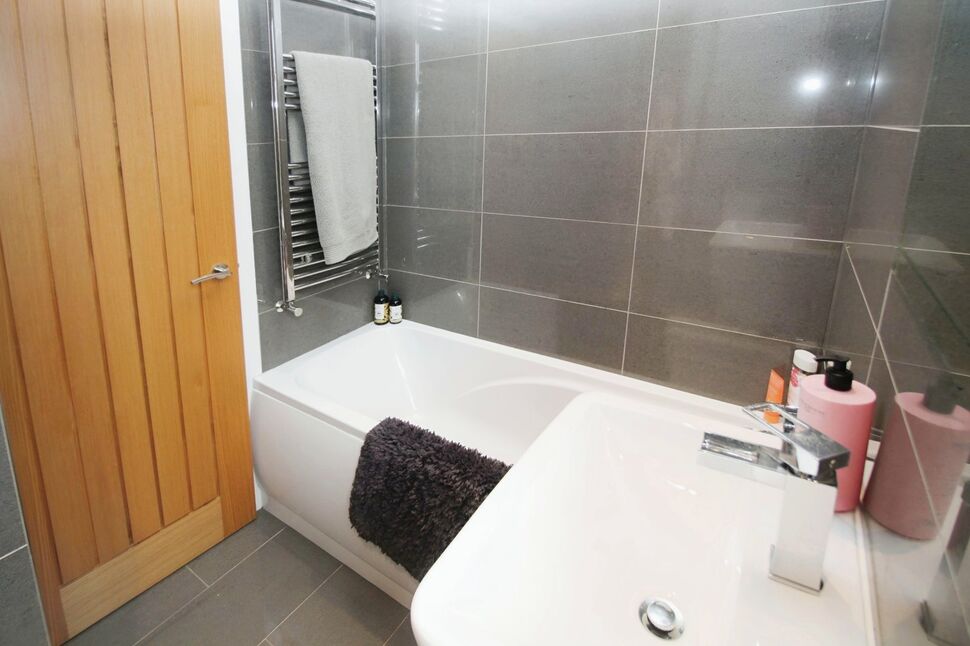 2 bedroom Mid Terrace House for sale, Taylor Hill Road, Taylor Hill