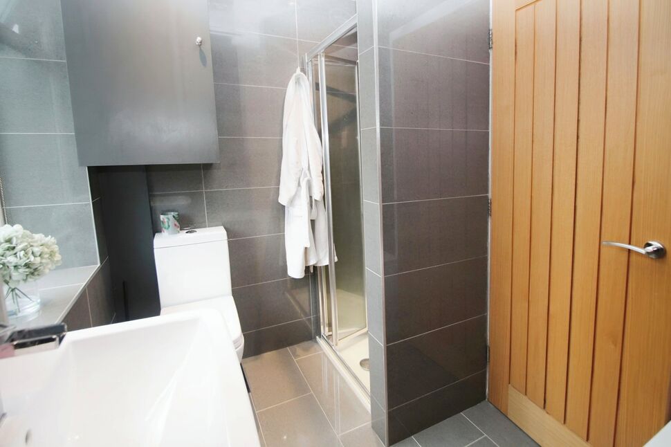 2 bedroom Mid Terrace House for sale, Taylor Hill Road, Taylor Hill