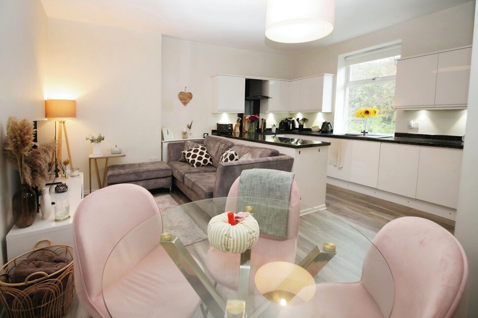 2 bedroom Mid Terrace House for sale, Taylor Hill Road, Taylor Hill