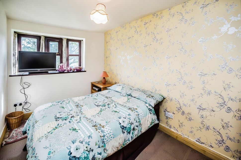 5 bedroom Detached House for sale, Low Westwood, Golcar, HD7 £400,000