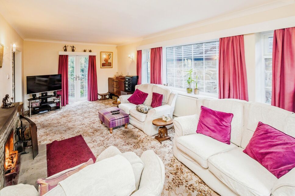 3 bedroom Detached House for sale, Lightridge Road, Fixby, Huddersfield