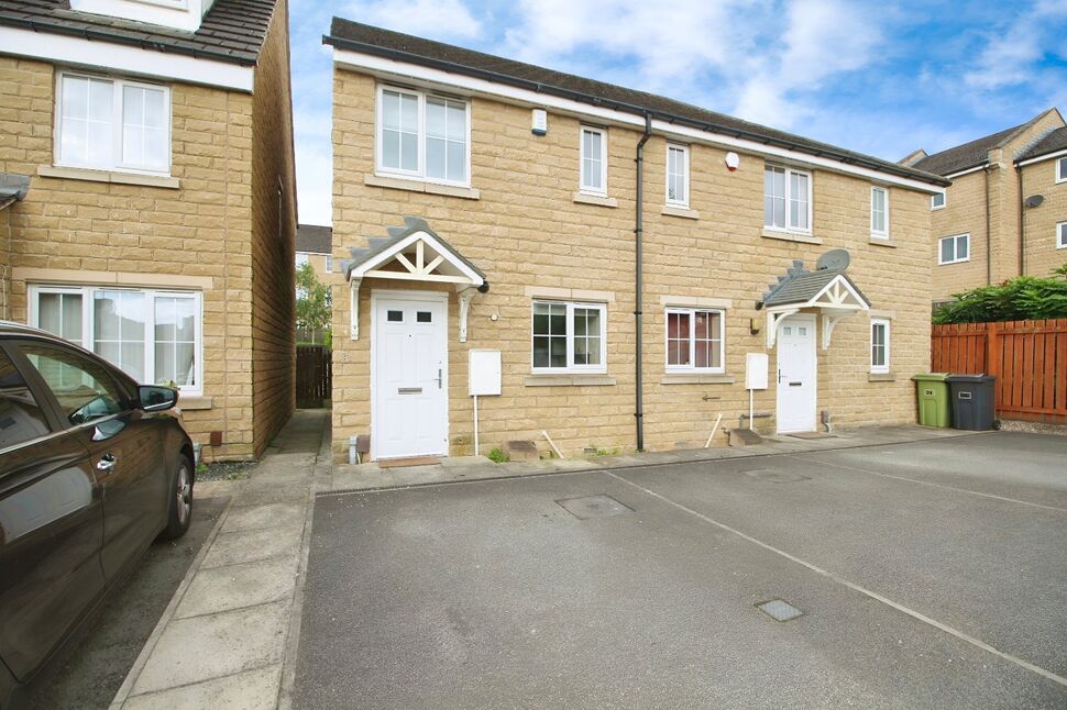 Main image of 2 bedroom Semi Detached House to rent, Wheathouse Grove, Birkby, Huddersfield, West Yorkshire, HD2