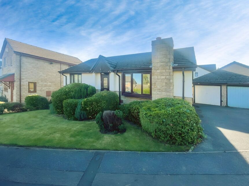 Main image of 2 bedroom Detached Bungalow for sale, Park Hill, Bradley, Huddersfield, West Yorkshire, HD2