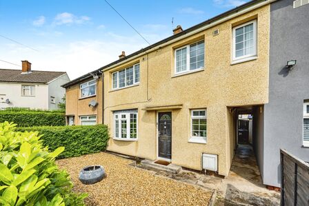3 bedroom Mid Terrace House for sale