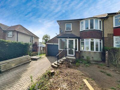 Broomfield Road, 3 bedroom Semi Detached House to rent, &pound;1,500 pcm