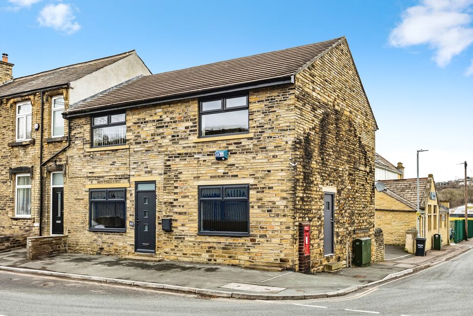 Main image of 2 bedroom End Terrace House for sale, Birds Royd Lane, Brighouse, West Yorkshire, HD6