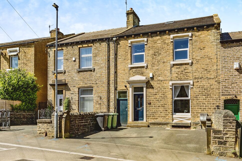3 bedroom Mid Terrace House for sale