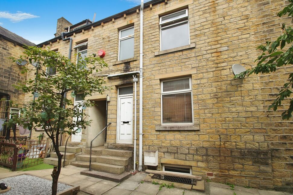 2 bedroom Mid Terrace House for sale