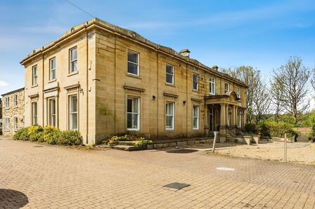 The Manor House, Moorside Avenue, 2 bedroom  Flat for sale, £139,000