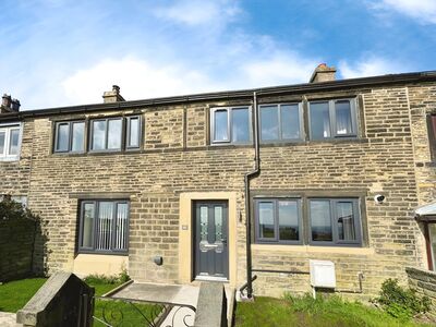 Bolster Moor Road, 2 bedroom Mid Terrace House to rent, £1,200 pcm