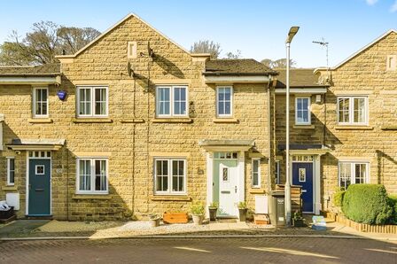 3 bedroom Mid Terrace House for sale