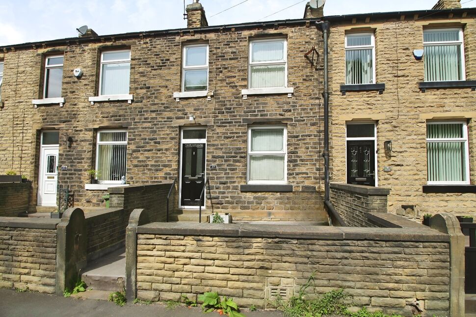 Main image of 2 bedroom Mid Terrace House for sale, Forest Road, Almondbury, Huddersfield, West Yorkshire, HD5