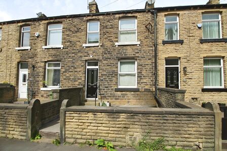 2 bedroom Mid Terrace House for sale