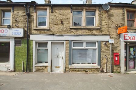 3 bedroom Mid Terrace House for sale