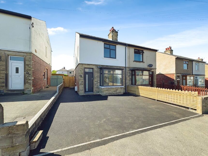Main image of 2 bedroom Semi Detached House to rent, Rowlands Avenue, Huddersfield, West Yorkshire, HD5