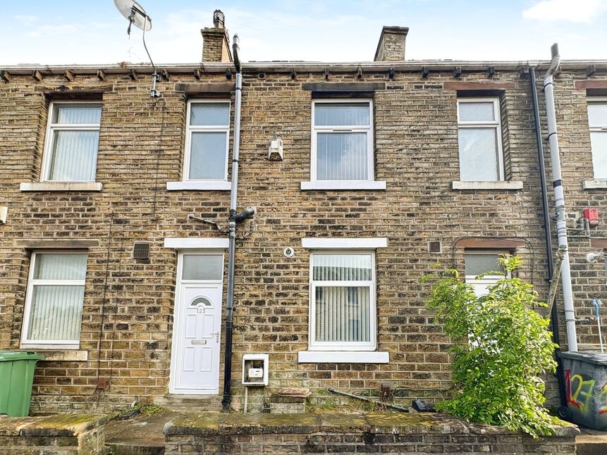 Main image of 3 bedroom Mid Terrace House to rent, Longwood Road, Huddersfield, West Yorkshire, HD3