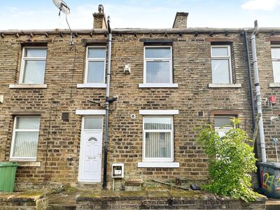 3 bedroom Mid Terrace House to rent