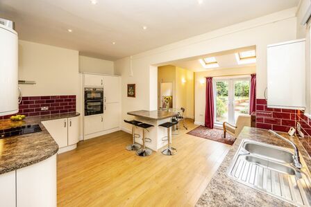 3 bedroom End Terrace House for sale