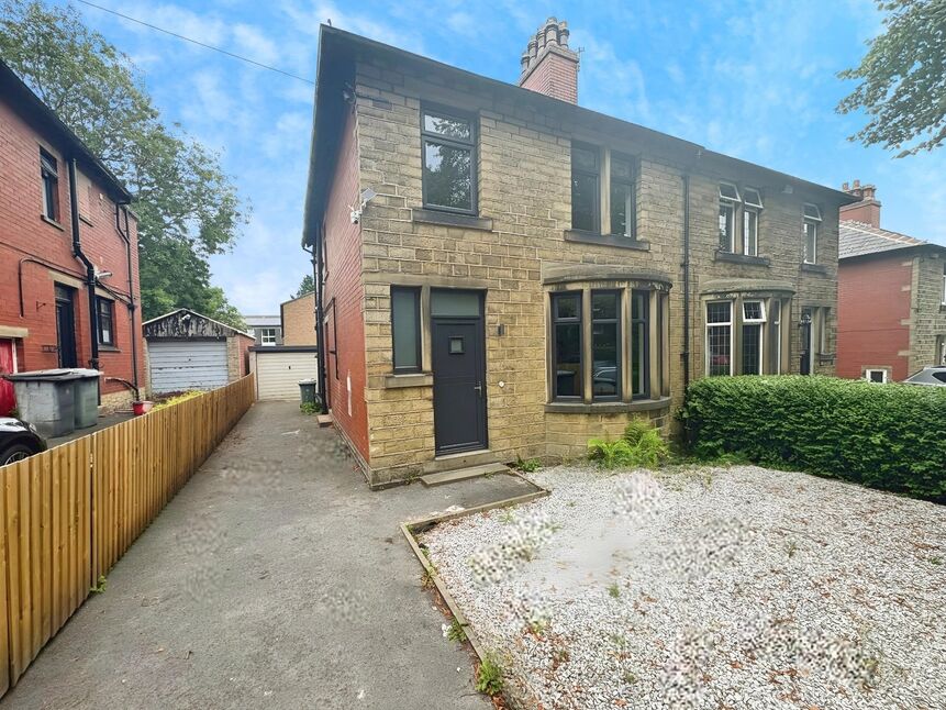Main image of 4 bedroom Semi Detached House to rent, Lawrence Road, Marsh, Huddersfield, West Yorkshire, HD1