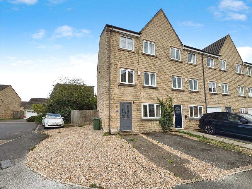 Main image of 4 bedroom End Terrace House for sale, Birkhead Close, Kirkburton, West Yorkshire, HD8