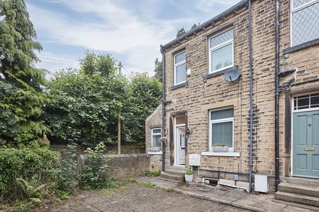 Temple Street, 2 bedroom  House to rent, £875 pcm