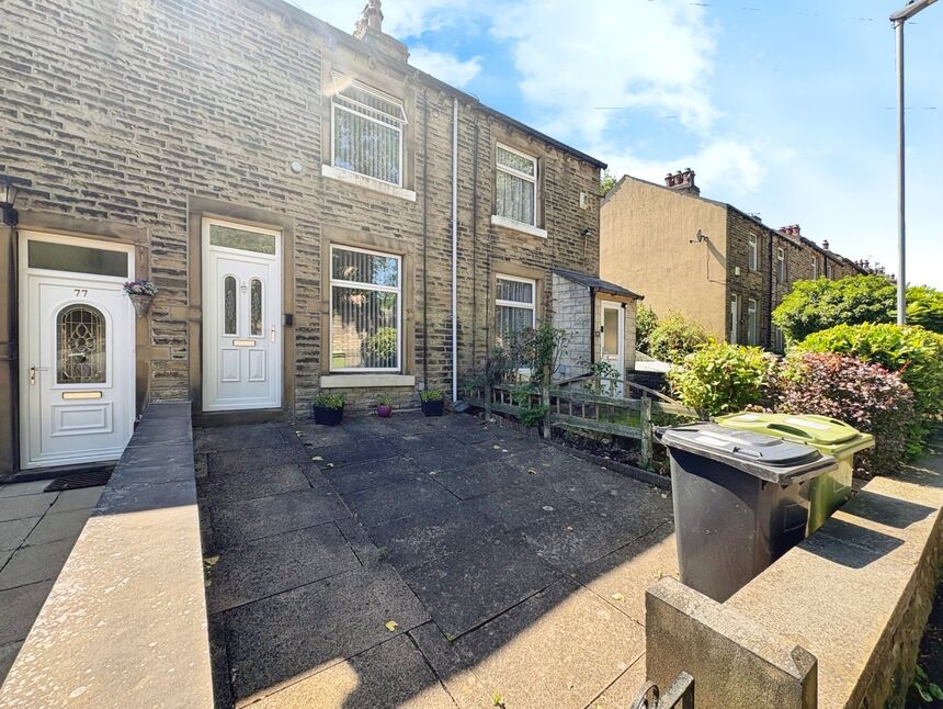 Main image of 2 bedroom Mid Terrace House to rent, Sunningdale Road, Huddersfield, West Yorkshire, HD4
