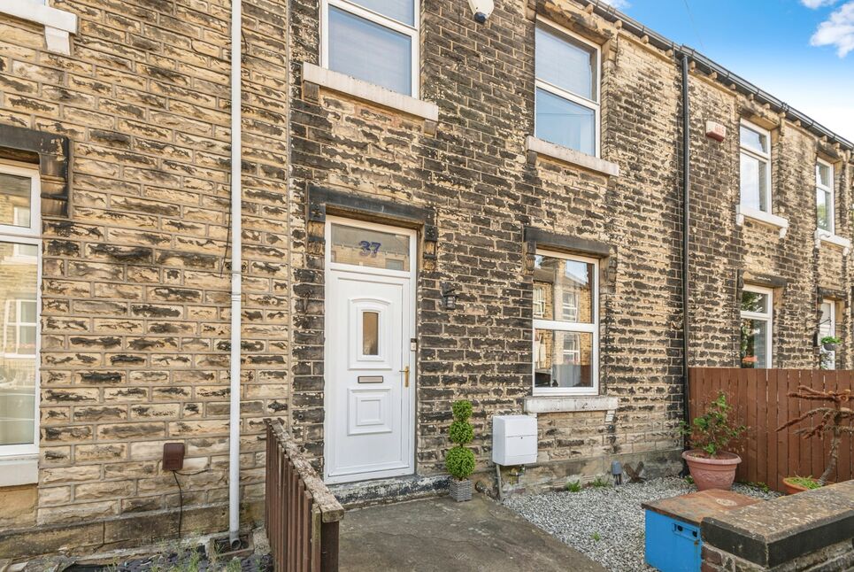 Main image of 2 bedroom Mid Terrace House for sale, Mount Pleasant Street, Dalton, Huddersfield, West Yorkshire, HD5